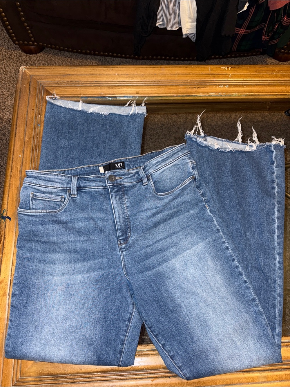 Kut from the Kloth Medium Blue Wide Leg Jeans with Frayed Hem